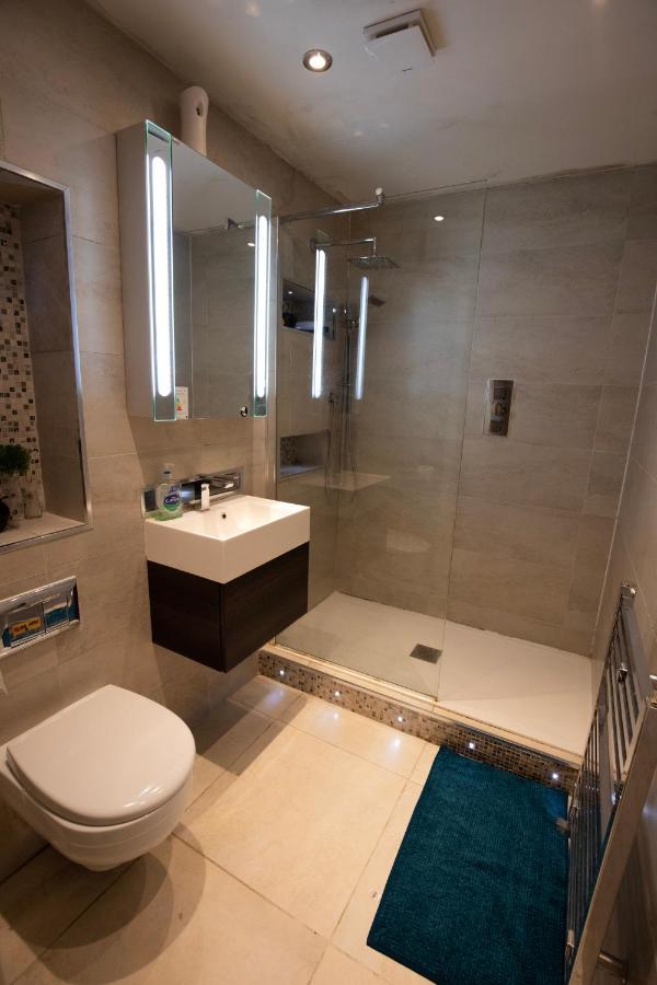 London Luxury Holiday Home B Londres Exterior foto