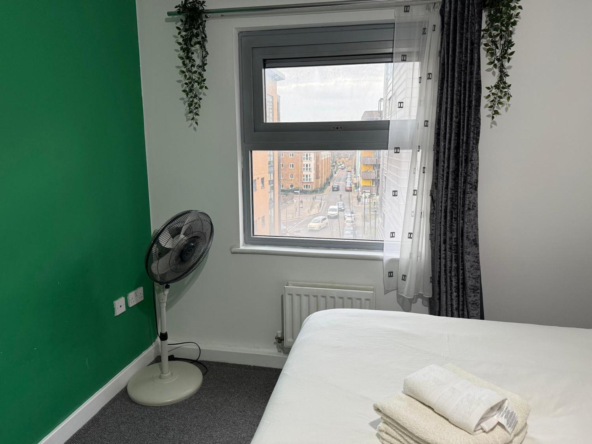 London Luxury Holiday Home B Londres Quarto foto